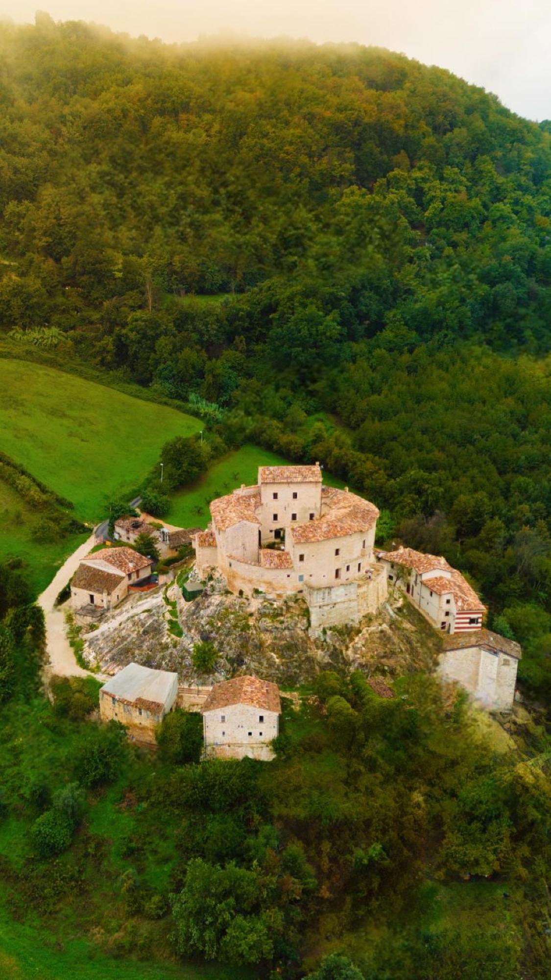 Castel Di Luco Hotel Acquasanta Terme Exterior photo