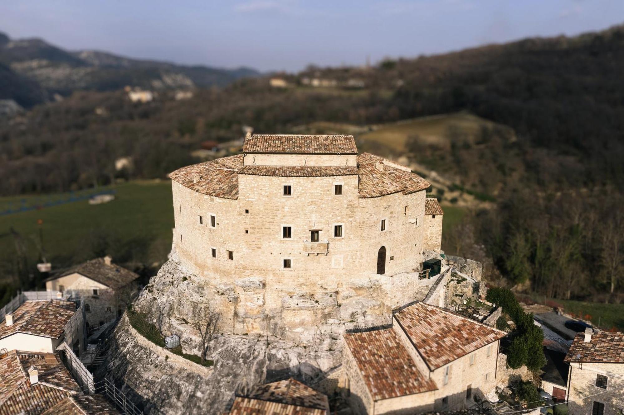 Castel Di Luco Hotel Acquasanta Terme Exterior photo